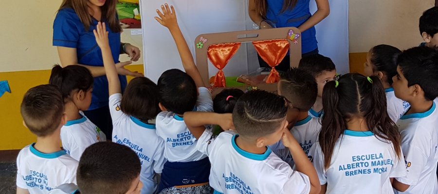 Intervención de enfermería con la niñez en escuelas